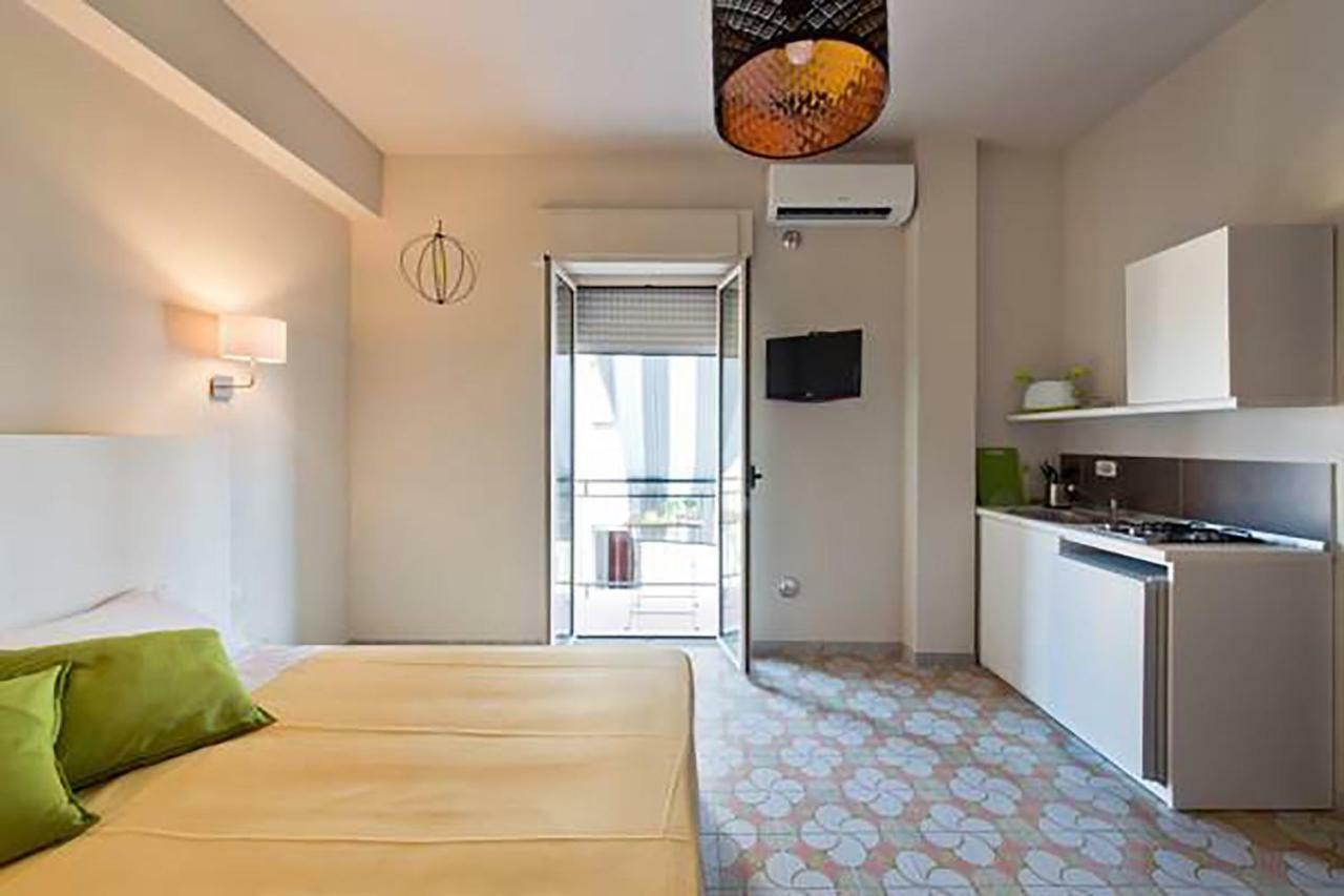 مارينا دي سكيافوني B&B Il Quadrato المظهر الخارجي الصورة