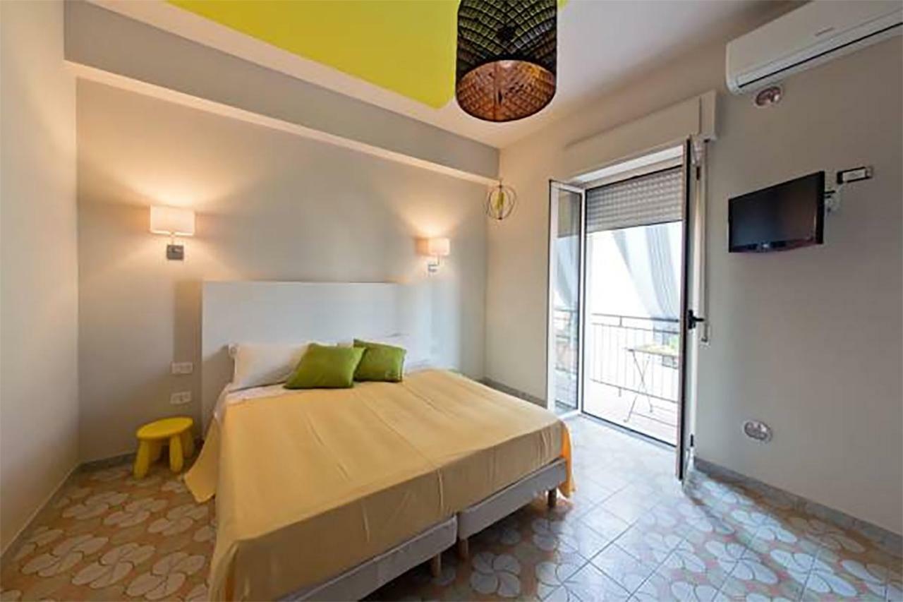 مارينا دي سكيافوني B&B Il Quadrato المظهر الخارجي الصورة